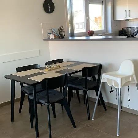 Den Oever Apartment *